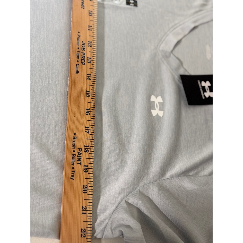 Under Armour T-Shirt Women XL Light Gray Tech‎ SSV Twist V-Neck New With Tags - Picture 5 of 7